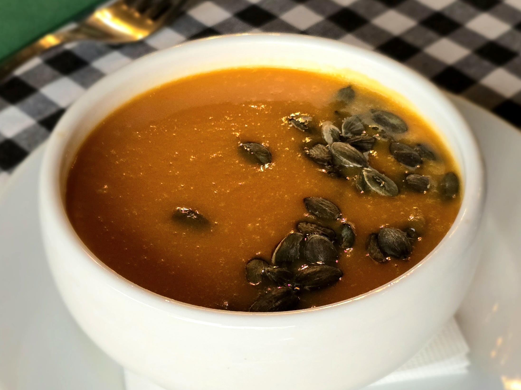 Sütőtök krémleves pirított tökmaggal