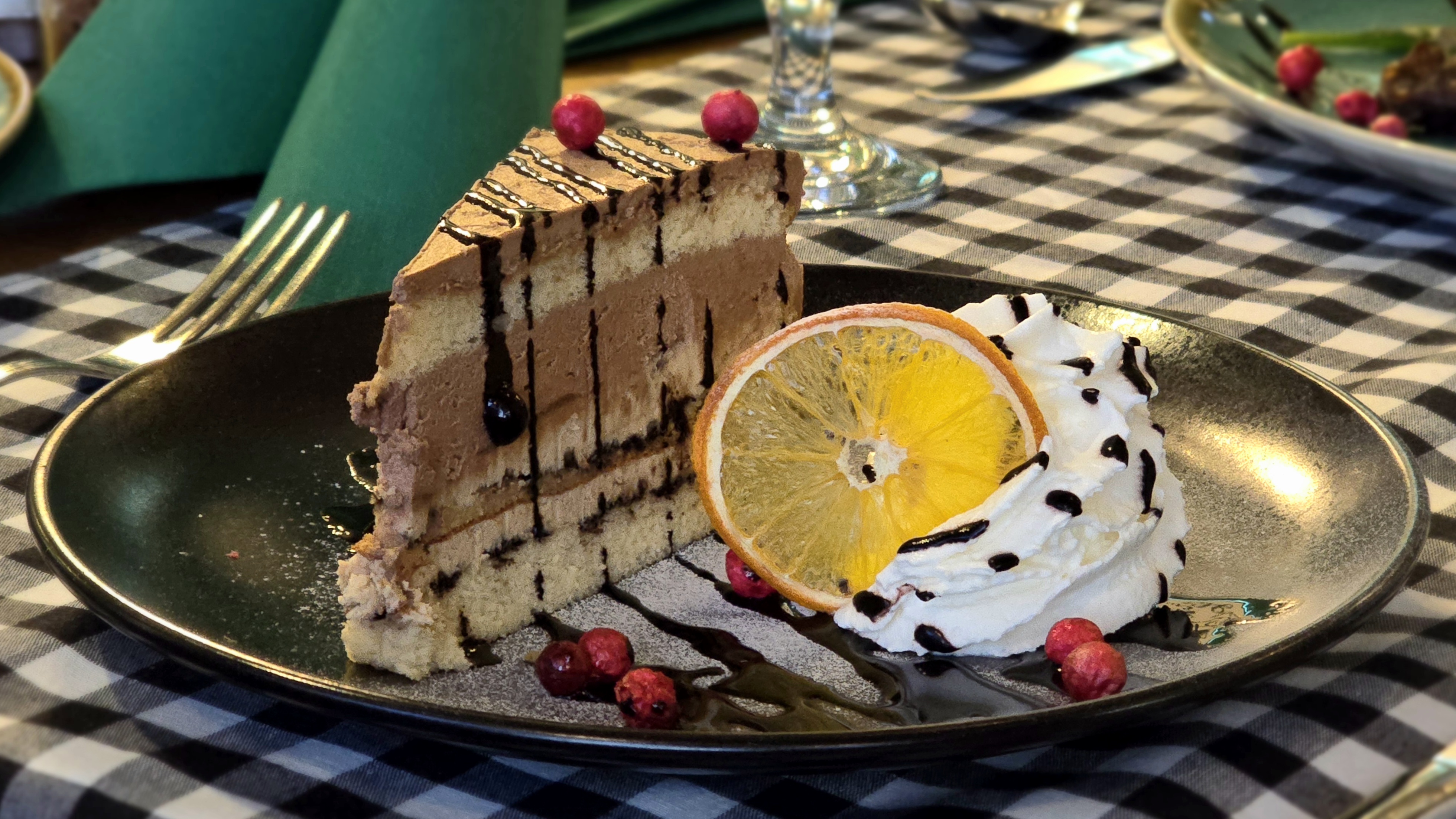 Gesztenyés-narancsos csokitorta